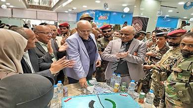 افتتاح معرض الشهر الكريم للمؤسسة الاقتصادية اليمنية بتعز